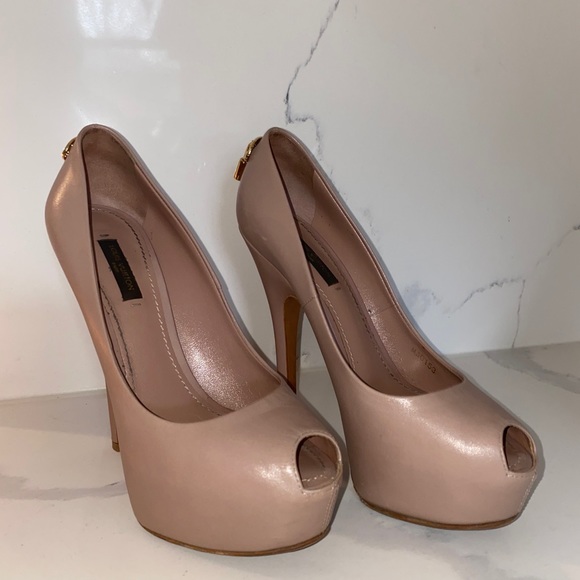 Louis Vuitton ‘Oh Really Lock Peep Toe’ heels - Picture 6 of 6